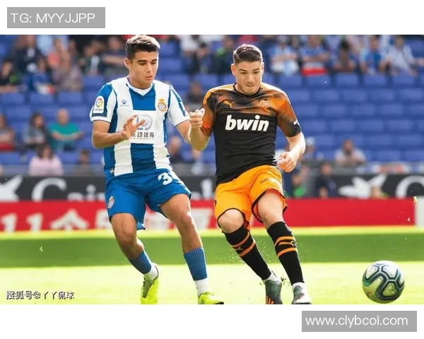 瓦斯科与戈亚尼激战正酣争夺联赛关键三分的精彩对决